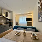 Apartman Mc 1&2 Deluxe Flat *