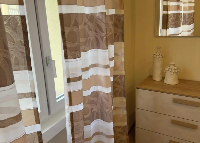 Mc 1&2 Deluxe Flat * Trieste